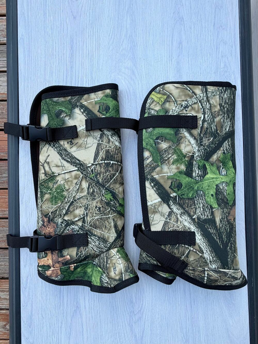 Cabelas TrueTimber Snake Guard Gaiters HTC Green Camo Hunting Leg Armor NEW